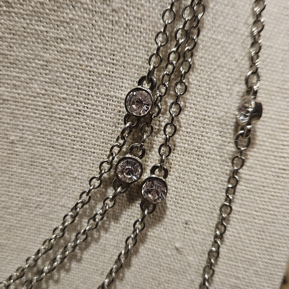 Beautiful Silver Rhinestone Set - image 6